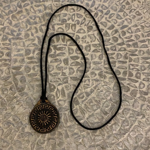 2 Necklaces - Picture 3 of 3